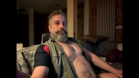 Snapshot of barba71 chatting on 01-14-25, 11:31 Military man 69 online show from 01-14-25, 11:31