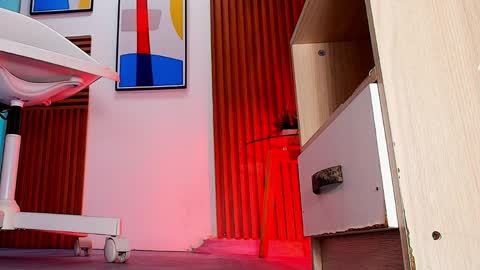 Barbara online show from 04-15-26, 07:58