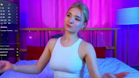 Snapshot of barbarafinch chatting on 03-11-26, 07:03 Barbara online show from 03-11-26, 07:03