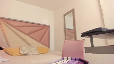 Snapshot of barbaraknox_ chatting on 06-07-26, 06:33 Barbara online show from 06-07-26, 06:33