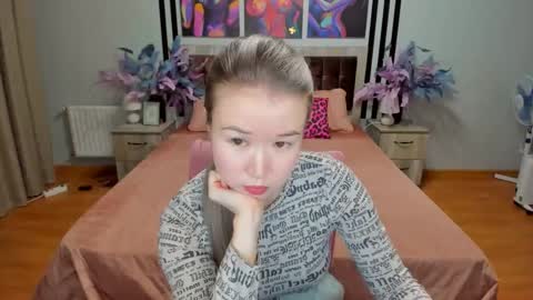 Snapshot of barbaramiles chatting on 12-25-24, 01:51 Barbara online show from 12-25-24, 01:51