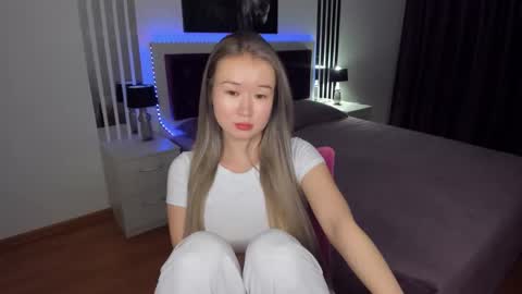 Snapshot of barbaramiles chatting on 12-26-24, 11:43 Barbara online show from 12-26-24, 11:43