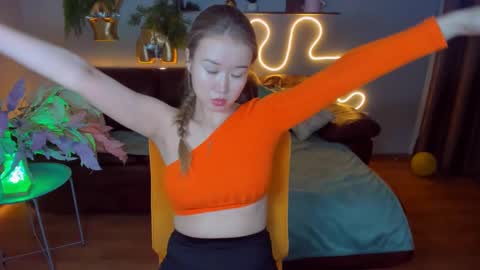 Snapshot of barbaramiles chatting on 01-05-25, 10:53 Barbara online show from 01-05-25, 10:53