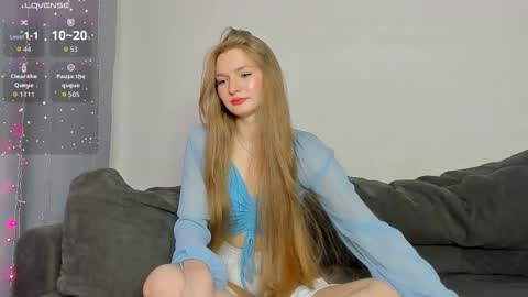 Snapshot of barbbiiedoll chatting on 02-19-26, 10:28 Kendall online show from 02-19-26, 10:28