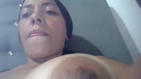 Snapshot of barbi_boobs chatting on 03-08-26, 11:30 barbi_boobs online show from 03-08-26, 11:30