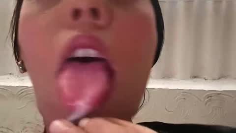 Snapshot of barbi_boobs chatting on 04-19-26, 01:54 barbi_boobs online show from 04-19-26, 01:54