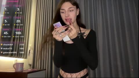 My name is Molly. Please say hello I like talking to you. If you have any wishes or obscene desires please use the tip menu online show from 12-05-24, 10:55