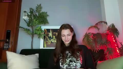 My name is Molly. Please say hello I like talking to you. If you have any wishes or obscene desires please use the tip menu online show from 02-03-25, 11:53