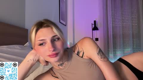 My name is Molly. Please say hello I like talking to you. If you have any wishes or obscene desires please use the tip menu online show from 09-28-25, 04:01