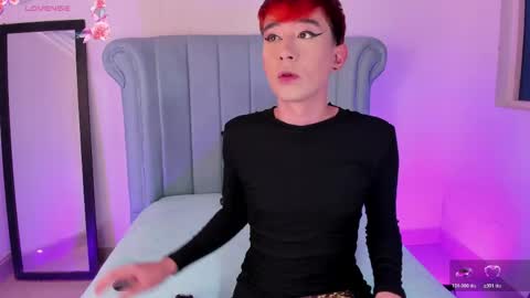 Snapshot of barbie_boy_ chatting on 05-02-26, 02:44 I work from home this is my room 3 online show from 05-02-26, 02:44