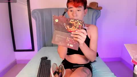 Snapshot of barbie_boy_ chatting on 06-03-26, 06:05 I work from home this is my room 3 online show from 06-03-26, 06:05