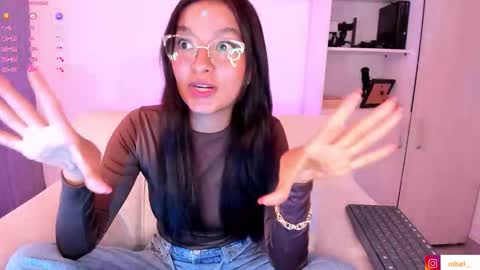 Snapshot of barbie_brunette3 chatting on 10-17-25, 03:42  independet model online show from 10-17-25, 03:42