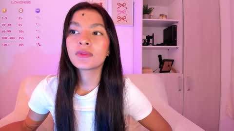 Snapshot of barbie_brunette3 chatting on 10-19-25, 05:19  independet model online show from 10-19-25, 05:19