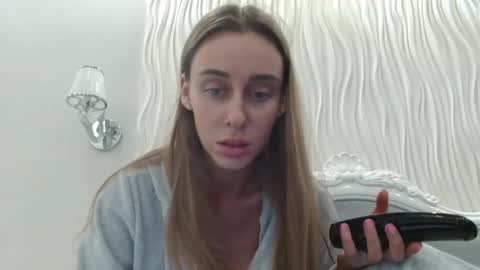 Kate online show from 04-14-26, 06:36