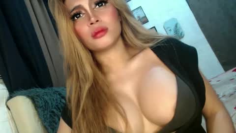 Snapshot of barbie_ivana chatting on 01-20-25, 03:15 barbei online show from 01-20-25, 03:15