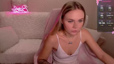 Snapshot of barbie_lillie chatting on 11-11-25, 03:17 Lilli 3 online show from 11-11-25, 03:17