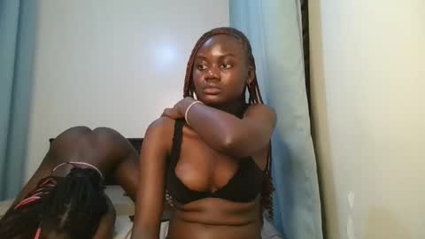 queen online show from 11-11-25, 01:05