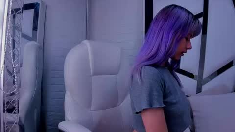 Snapshot of barbieambarx chatting on 10-07-25, 01:08 Barbie online show from 10-07-25, 01:08