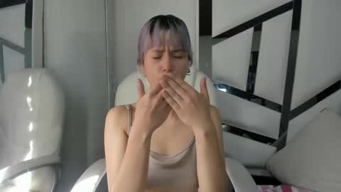 Snapshot of barbieambarx chatting on 10-09-25, 01:09 Barbie online show from 10-09-25, 01:09