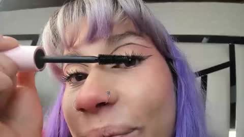 Snapshot of barbieambarx chatting on 11-12-25, 01:33 Barbie online show from 11-12-25, 01:33