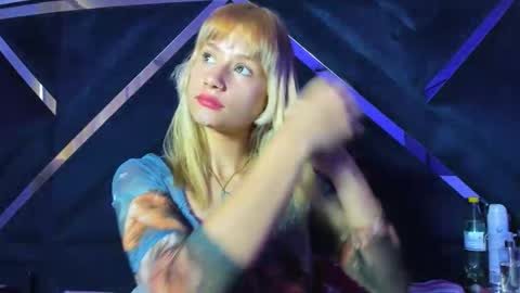 Snapshot of barbieambarx chatting on 01-07-26, 03:03 Barbie online show from 01-07-26, 03:03