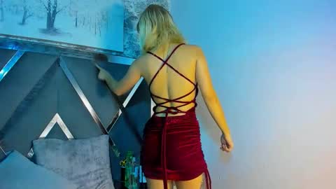 Snapshot of barbieambarx chatting on 01-16-26, 03:27 Barbie online show from 01-16-26, 03:27