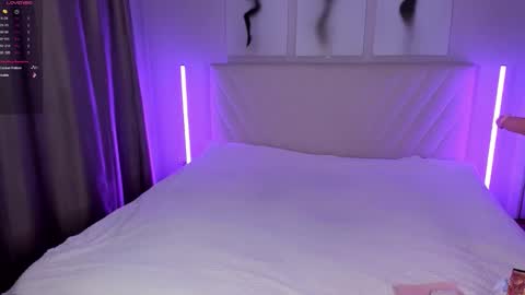 Snapshot of barbielina_ chatting on 09-24-25, 08:12 Emma online show from 09-24-25, 08:12