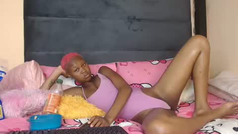 Snapshot of barbiex20 chatting on 10-27-25, 08:24 barbiex20 online show from 10-27-25, 08:24