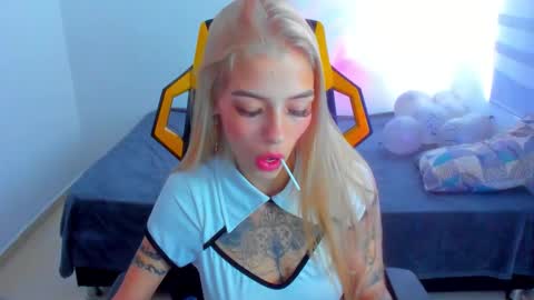 Snapshot of barbiie_5 chatting on 02-20-26, 07:47 Barbie online show from 02-20-26, 07:47