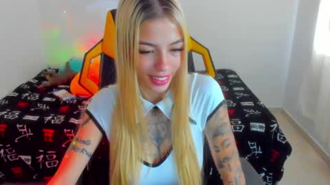 Snapshot of barbiie_5 chatting on 05-15-26, 03:41 Barbie online show from 05-15-26, 03:41