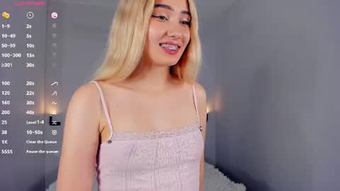 Mia online show from 07-13-26, 02:20