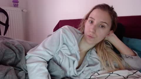 Lena online show from 03-11-26, 07:47