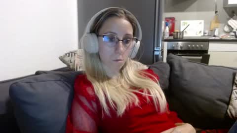 Lena online show from 07-20-26, 10:34
