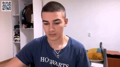 Snapshot of barepulse chatting on 12-21-25, 09:00 Eric online show from 12-21-25, 09:00