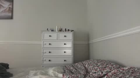 chicka online show from 09-11-25, 07:25