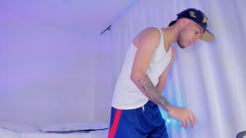 Snapshot of barrymichaels chatting on 10-10-25, 09:14 Bruce online show from 10-10-25, 09:14