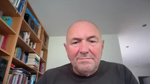 Snapshot of bartvel chatting on 06-05-26, 08:20 bartvel online show from 06-05-26, 08:20