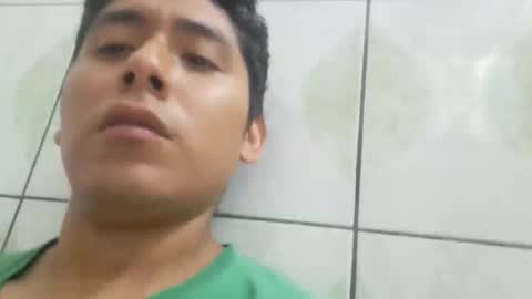 Snapshot of basic2001 chatting on 11-05-25, 01:05 Marcos online show from 11-05-25, 01:05