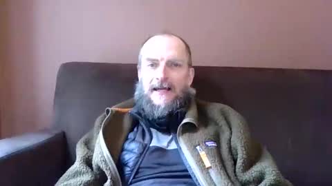 Snapshot of basiccamguy chatting on 05-11-26, 09:48 basiccamguy online show from 05-11-26, 09:48