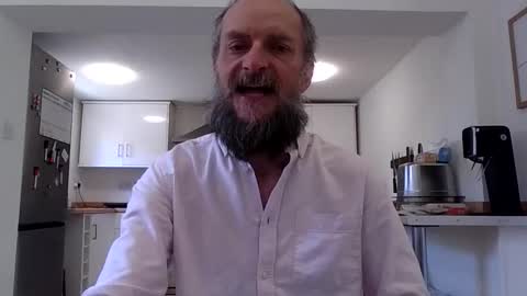 Snapshot of basiccamguy chatting on 05-27-26, 11:29 basiccamguy online show from 05-27-26, 11:29