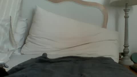 Snapshot of bass245 chatting on 07-08-26, 05:28 Bass245 online show from 07-08-26, 05:28