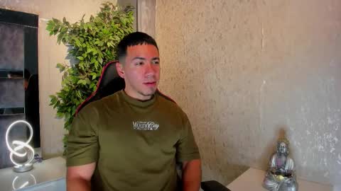 Snapshot of bastian_franco01 chatting on 01-09-26, 02:31 Bastian Independent Model online show from 01-09-26, 02:31