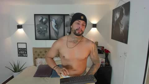 bastian_jones1 online show from 10-19-25, 09:04