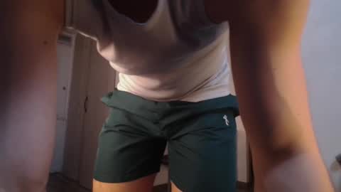 Snapshot of bayron_77 chatting on 01-18-26, 02:15 Bayron online show from 01-18-26, 02:15