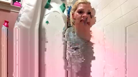 Baylee online show from 04-14-26, 06:08
