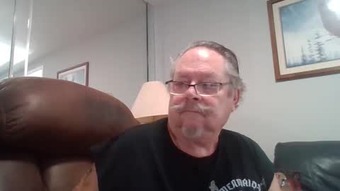 Snapshot of bbb1952 chatting on 01-08-26, 06:32 Single Grandpa in Florida. Love to C2C and have Fun Privately online show from 01-08-26, 06:32