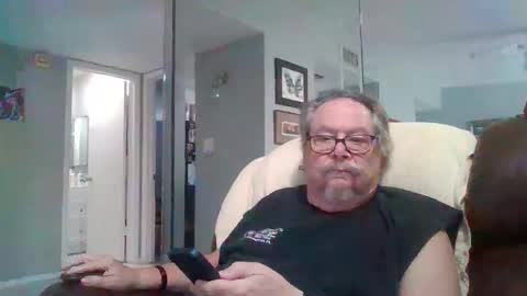 Snapshot of bbb1952 chatting on 01-12-26, 04:34 Single Grandpa in Florida. Love to C2C and have Fun Privately online show from 01-12-26, 04:34