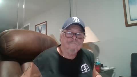 Snapshot of bbb1952 chatting on 05-28-26, 03:53 Single Grandpa in Florida. Love to C2C and have Fun Privately online show from 05-28-26, 03:53