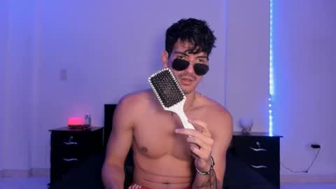 Valentino online show from 01-07-25, 12:13