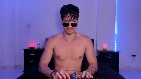 Valentino online show from 01-09-25, 09:26